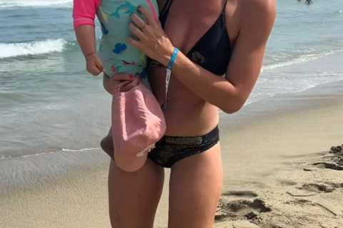 Strictly's Helen Skelton flaunts incredible bikini body on family holiday