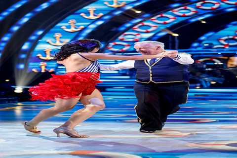 Strictly Come Dancing accused of favoritism as Les Dennis is eliminated