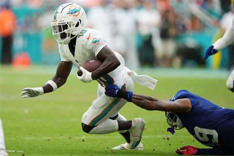 Heroes, zeros from Giants’ loss to Dolphins: Tyreek Hill was unguardable