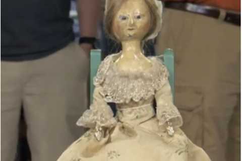 Man Buys Creepy Dolls for £80, Discovers They're Worth a Fortune