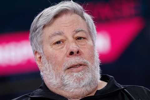 Apple Co-Founder Steve Wozniak in Mexico City Hospital with Vertigo