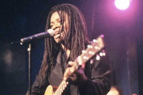 Tracy Chapman Is Now a Country Music Association Award Winner