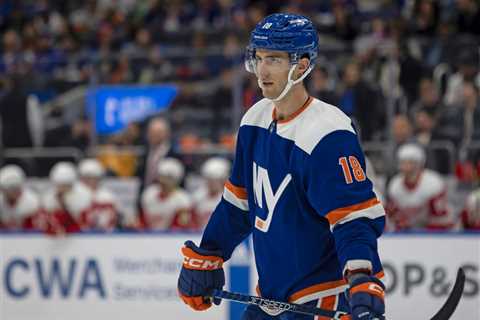 Pierre Engvall’s Islanders benching came with extra ramifications