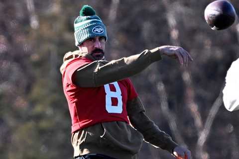 Aaron Rodgers throws support to Jets’ leadership team: ‘recipe is in place’