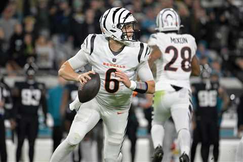 Bengals’ Jake Browning shines in OT win over Jaguars as Trevor Lawrence exits with injury