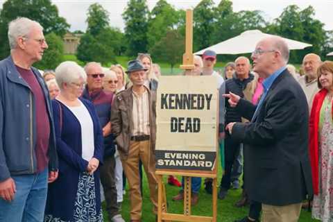 Antiques Roadshow Guest Astounded by Value of Poster Found in Garage