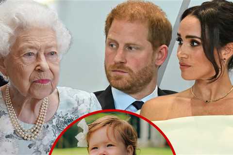 Queen Elizabeth Was Reportedly Pissed Over Harry & Meghan's Daughter's Name