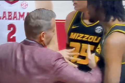 Alabama coach Nate Oats shoves Missouri player in surreal scene