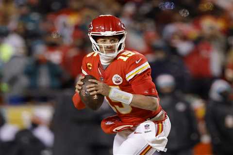 NFL bettor faces $112,000 cash out decision ahead of Chiefs-Bills