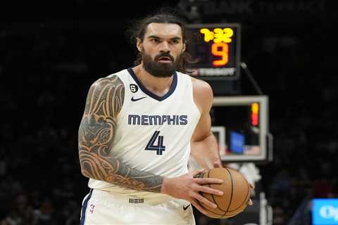 Grizzlies trade Steven Adams to Rockets for Victor Oladipo, draft picks