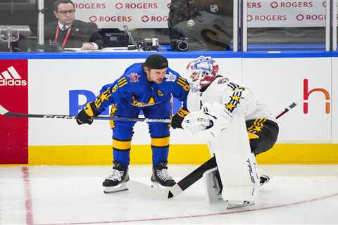 Justin Bieber soaks in NHL All-Star Game win in gaudy, oversized coat: ‘Dreaming of this moment’