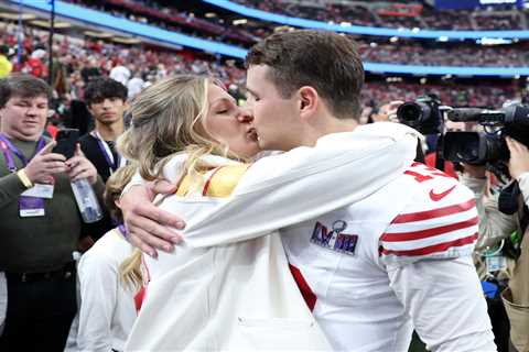 Brock Purdy kisses fiancée Jenna Brandt on field before Super Bowl 2024