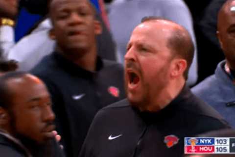 Tom Thibodeau loses it on refs in bizarre Knicks ending after brutal Jalen Brunson foul call