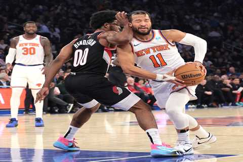 Knicks’ Jalen Brunson taking a beating but are referees hosing him?