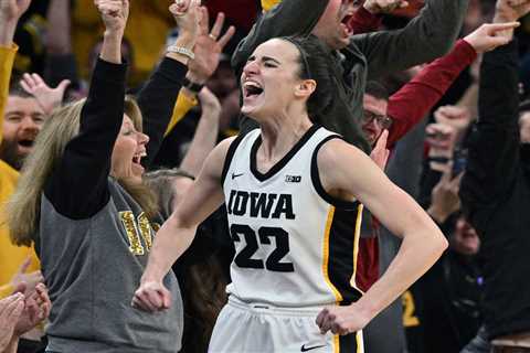 Angel Reese hypes up rival Caitlin Clark after Iowa star breaks NCAA scoring record