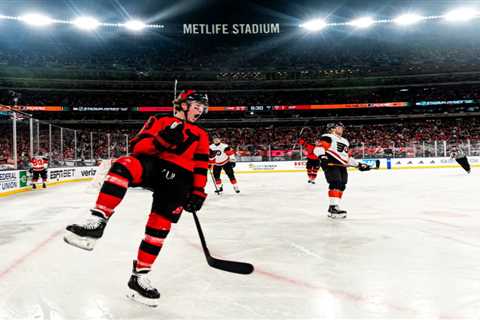 NHL Stadium Series 2024: Devils smack Flyers in front of 70,328 fans at MetLife