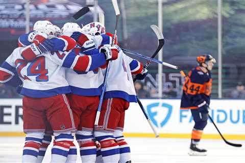 Rangers complete insane rally for OT win over Islanders in Stadium Series thriller