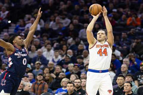 Knicks pound depleted 76ers to snap four-game skid