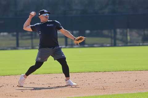 Oswald Peraza getting more tests on shoulder in growing Yankees concern