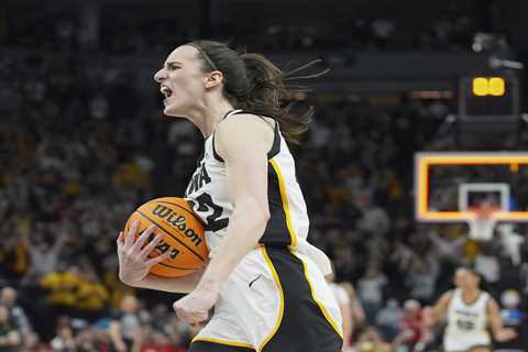 Caitlin Clark recovers after rough first half, leads Iowa to Big Ten championship in thrilling OT..