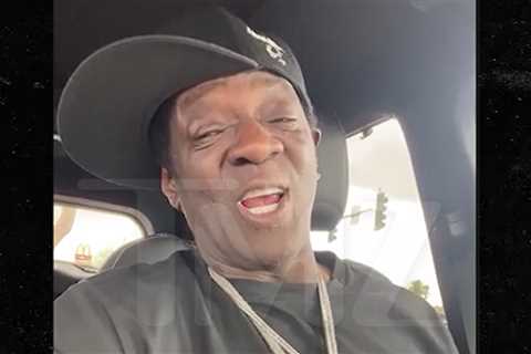 Flavor Flav Sets TV Comeback, Gave Taylor Swift Same Clock as Billie Eilish