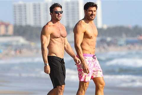 Chris Appleton & New Boyfriend Splash Around for Shirtless Beach Date