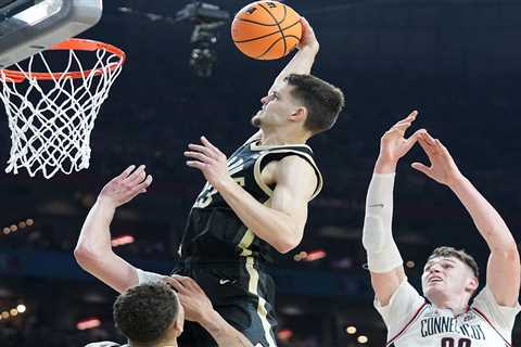 Purdue’s Camden Heide, UConn’s Samson Johnson exchange electric March Madness dunks