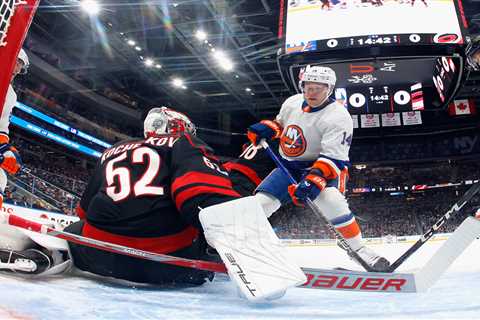 The stats that could dictate the Islanders-Hurricanes first-round showdown