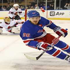 Jack Roslovic thriving with Rangers after long playoff drought