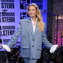 Kate Hudson Performs ‘Gonna Find Out’ & Classic 80s Cover on ‘The Howard Stern Show’