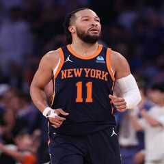 Jalen Brunson exits Game 2 with foot injury in massive Knicks worry