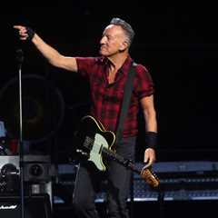 Bruce Springsteen Postpones Four Shows in Europe ‘Under Doctor’s Direction’
