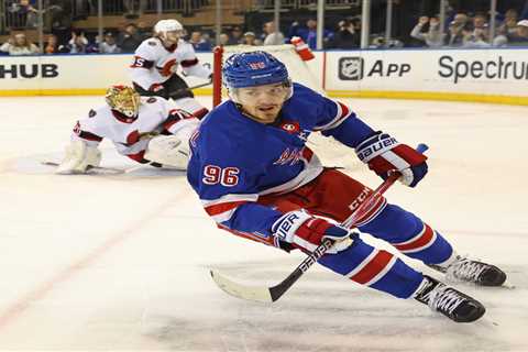 Jack Roslovic thriving with Rangers after long playoff drought