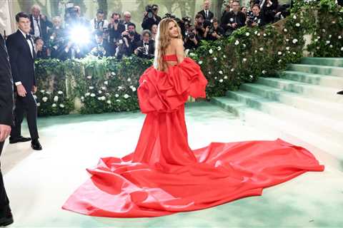 Shakira Is a Vision in Red at 2024 Met Gala