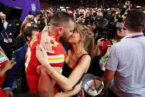 Here’s Why Fans Think Taylor Swift Added a Sweet Tribute to Travis Kelce in Her Paris Eras..