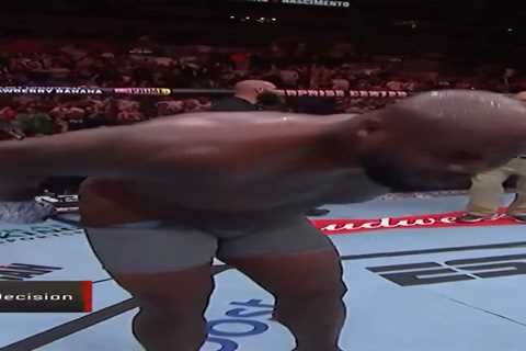 UFC fighter Derrick Lewis moons crowd, tosses protective cup at reporter after win