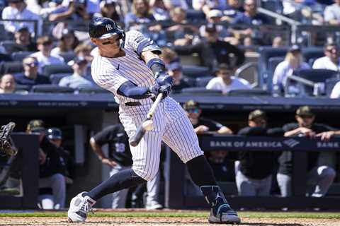 Aaron Judge goes shallow for his seventh homer in 13 games for Yankees