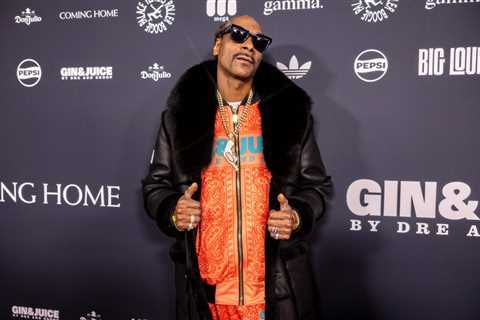 Snoop Dogg Selling His Collectibles, Rarities and Iconic Artifacts in ‘The Shiznit’..