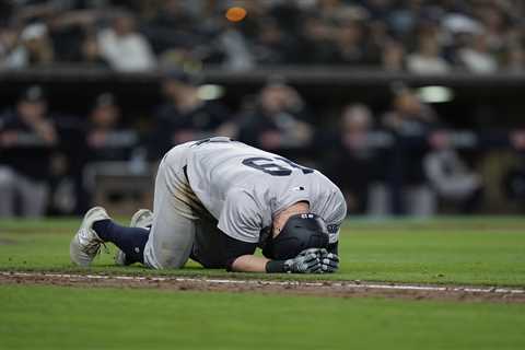 Yankees’ Jon Berti lands on injured list after scary fall running out of box