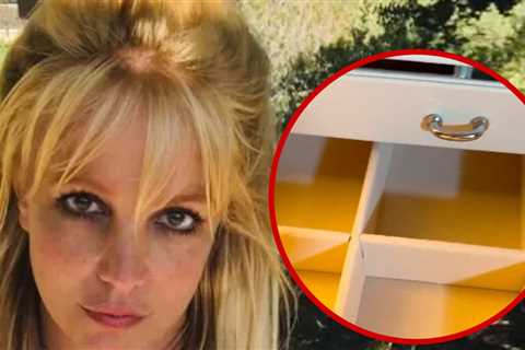 Britney Spears Claims Someone Stole All Her Jewelry