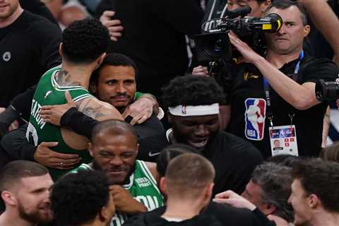 Celtics sweep Pacers to reach NBA Finals