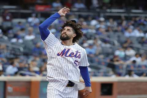 Jorge Lopez blames media after ‘worst team’ outburst leads to Mets release