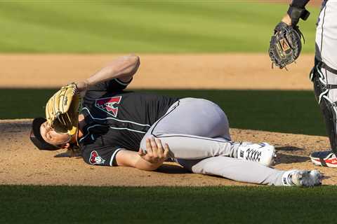 Diamondbacks’ Kevin Ginkel takes line drive off knee, exits game vs. Mets in scary moment