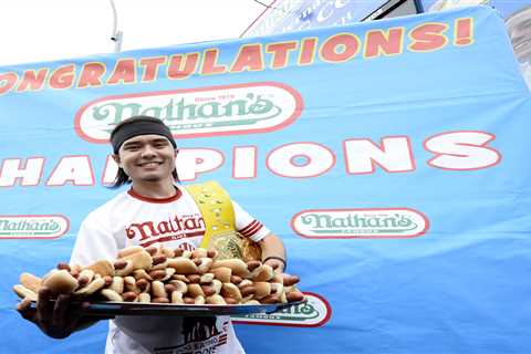 Hot dog champ who beat Joey Chestnut explains how Takeru Kobayashi can do it too