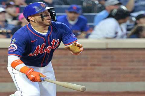 Mets demolish Yankees on wild weather night to sweep two-game Subway Series