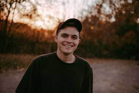 Josiah Queen on Topping Christian Albums Chart as a Gen Z Indie Artist: ‘I Think God Has Used These ..