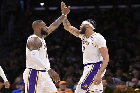 Anthony Davis ‘respecting’ LeBron James’ Lakers opt-out decision