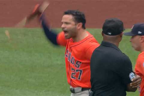 Jose Altuve ejected after going ballistic on umpire for call during Astros-Mets game