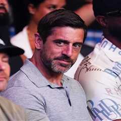 Aaron Rodgers posts photo from UFC 303 after skipping Jets minicamp