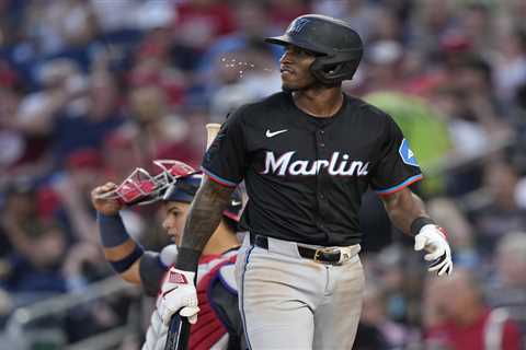 Marlins DFA former batting champion Tim Anderson ahead of trade deadline